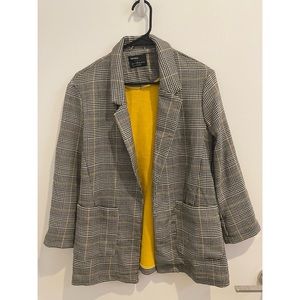 Berhska Plaid Blazer